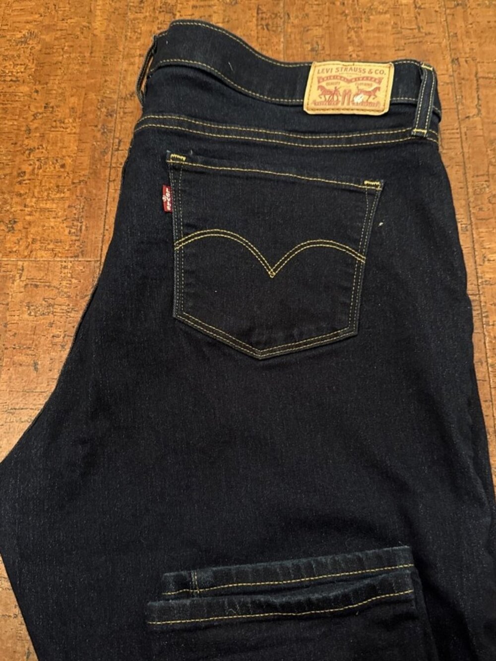 Levi’s 311 Size 34 Shaping Skinny Jeans - Picture 7 of 7